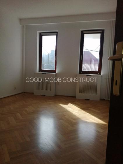 Închir Vila Floreasca 9 camere - 10