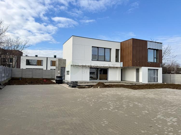 Complex boutique- 2 Vile individuale 6 camere - 20