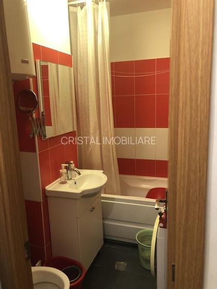 Închiriere Garsonieră transformată în 2 camere, utilată complet, etaj 9 - 6