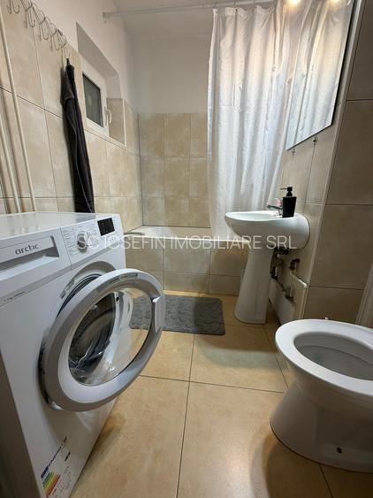 Un apartament spatios, decomandat langa Parcul Copiilor - 6