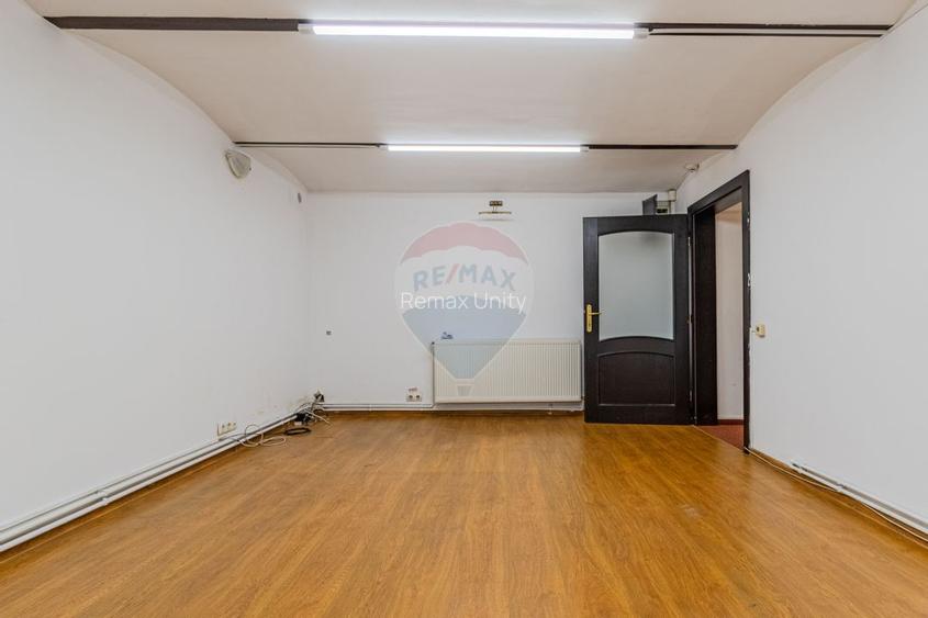 Spațiu de birouri de închiriat – zonă centrală, Str. Castanilor - 3