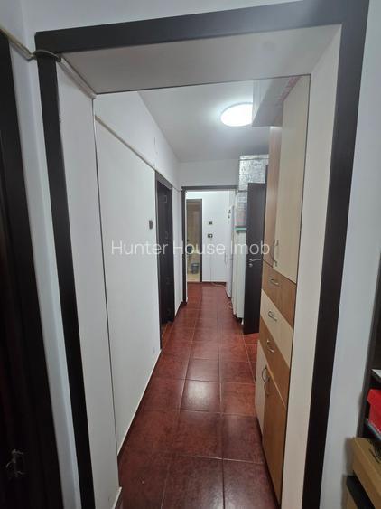 Apartament 3 camere, 2 băi cu geam, aproape de metrou Gorjului. Bloc din 1981 - 8