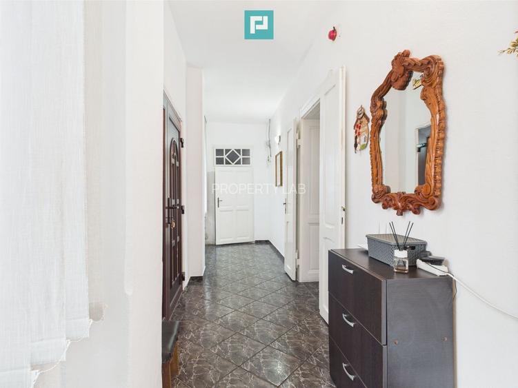 Casă Individuală cu spațiu comercial - Variaș - 23