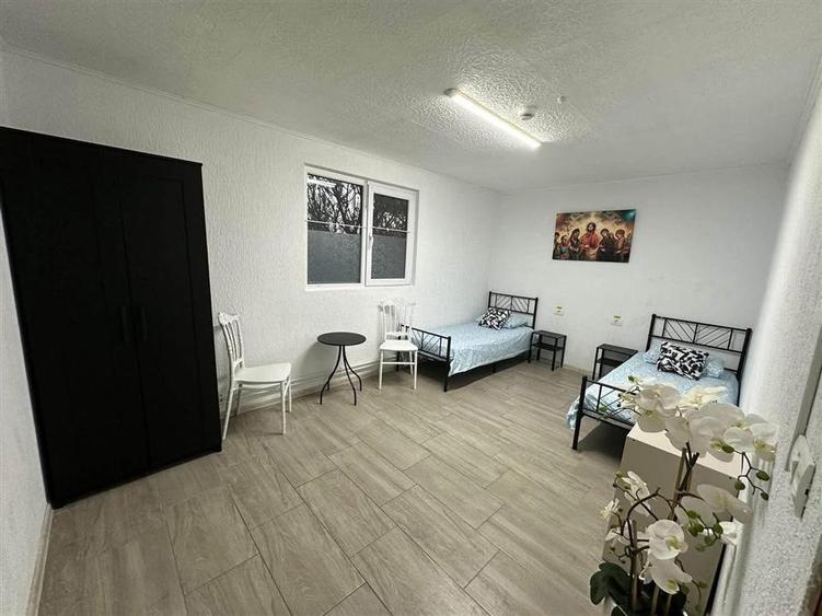 Afacere la Cheie / Centru de Batrani 30 de Camere / Lenauheim
