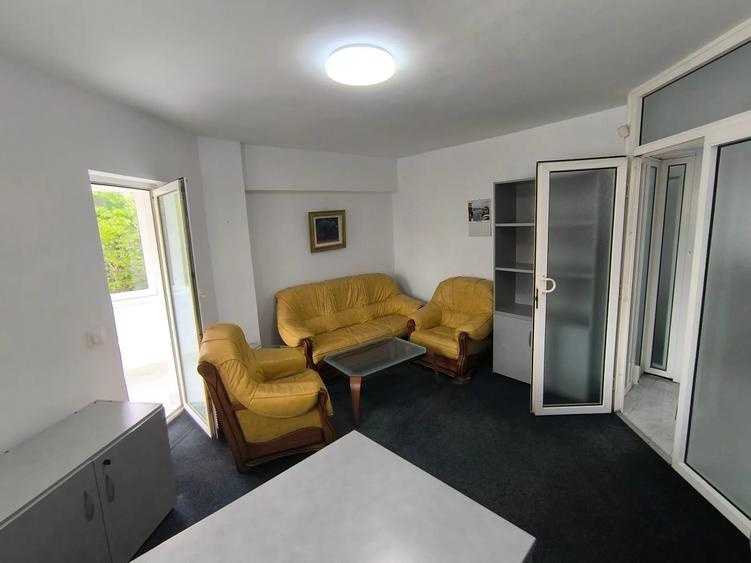 PENINSULA (cod03)- Birouri luminoase , mobilate si parcari !