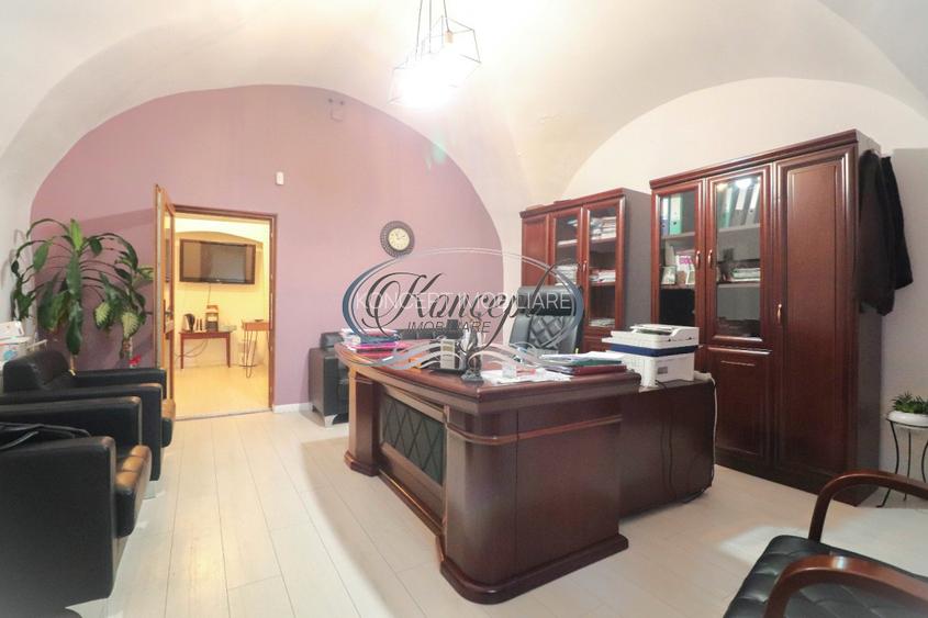 Birou in cladire istorica cu terasa si boxa, strada Eroilor - 2