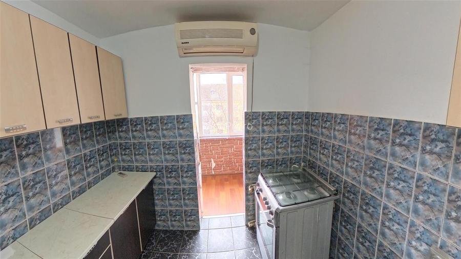 Apartament cu 2 camere decomandat etaj 4 zona Soarelui - 9