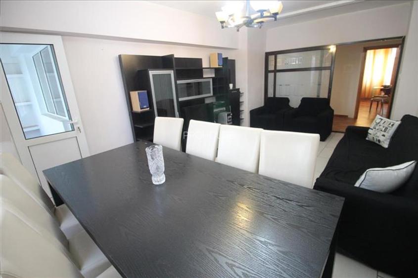 Ultracentral - apartament 3 camere decomandate - etaj 1 - mobilat utilat - 2
