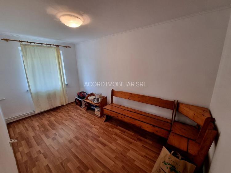 Ultracentral liceul Pedagogic-  apartament 4 camere decomandat - 16