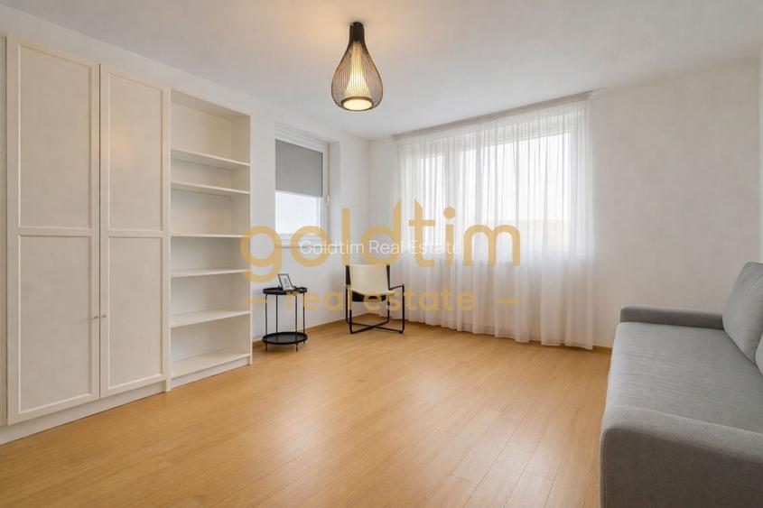 SUPERB/SUPRAFETE GENEROASE/2 BAI - 12