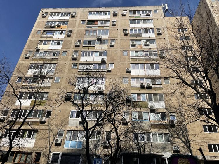 Auchan-Vitan Garsoniera 30 mp,mobilata,etaj 8/10 - 19