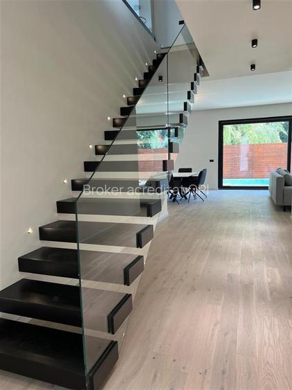 INCHIRIERE VILA LUX cu piscina in Zona Erou  Iancu Nicolae - 3