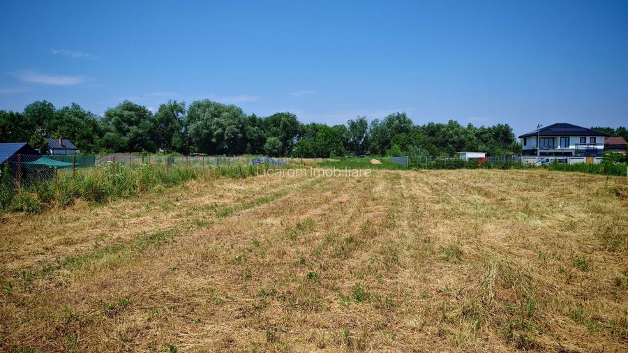 BARTOLOMEU,intravilan,intre case,suprafata de 774 mp,constructii P+2 - 16