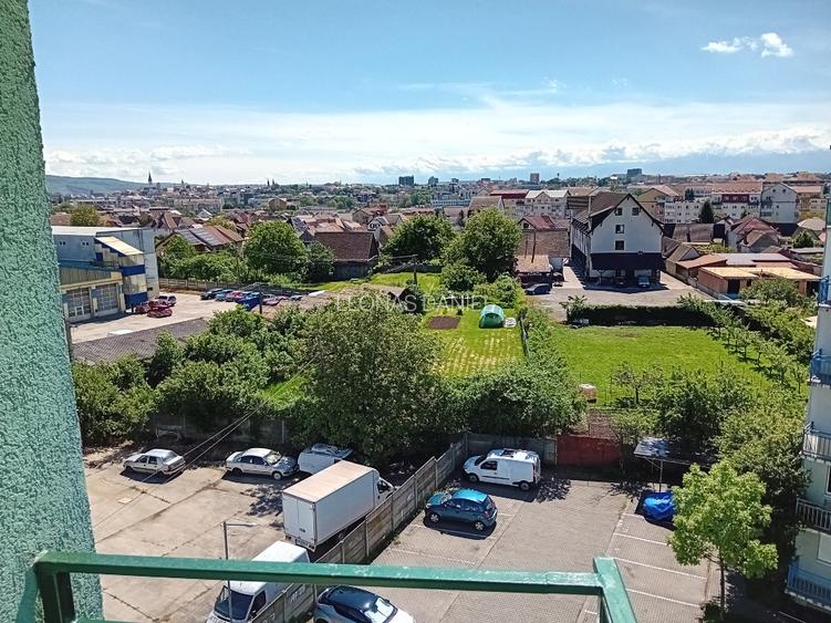 Inchiriez apartament cu 3 camere - 12