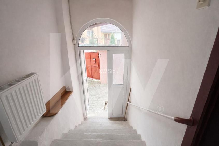 Traditie si potential: casa cu sura, utilitati complete, Turnu Rosu - 4