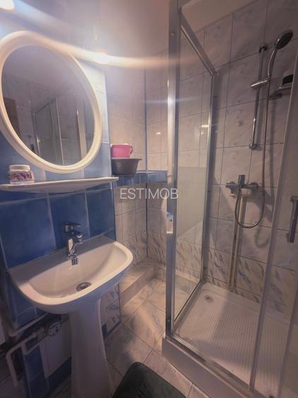 Inchiriez 2 camere decomandat str Toamnei cu parcare proprie - 12