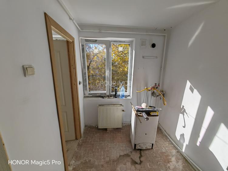 3 camere decomandate, langa Mega Image Orizont - 8