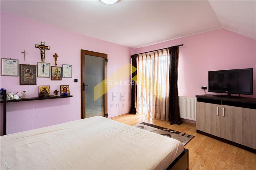 Casa cu etaj de vanzare Zimandu Nou - 19