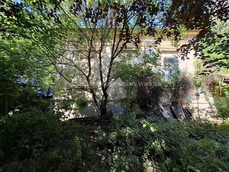 Casa Focsani parter+demisol, teren 840 mp, zona centru - 5