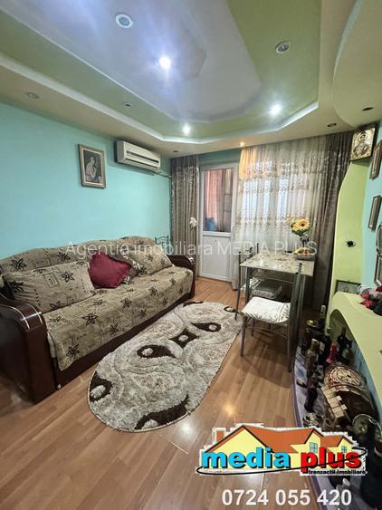 Apartament 4 camere de vânzare, Micro 38, mobilat și utilat, - 3