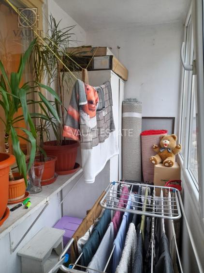 Apartament 4 camere  -Garaj de 17 ,25 mp-  5 minute metrou Romancierilor - 12