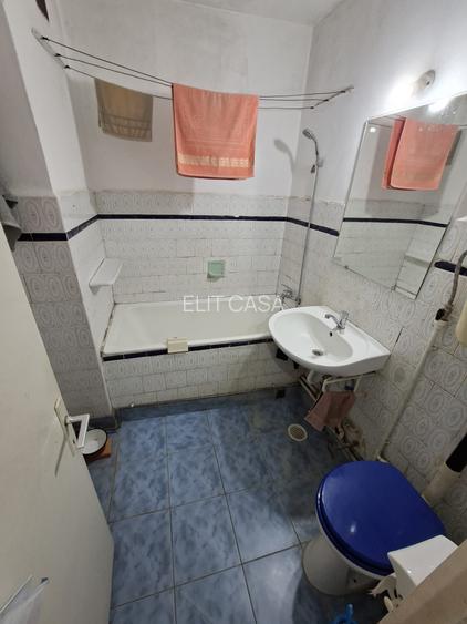 Apartament cu 2 camere, zona Podu Ros - 7