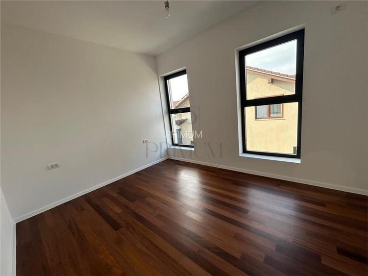 Sacalaz- dormitor la parter- despartit prin camera tehnica- finisaje premium- zo - 5