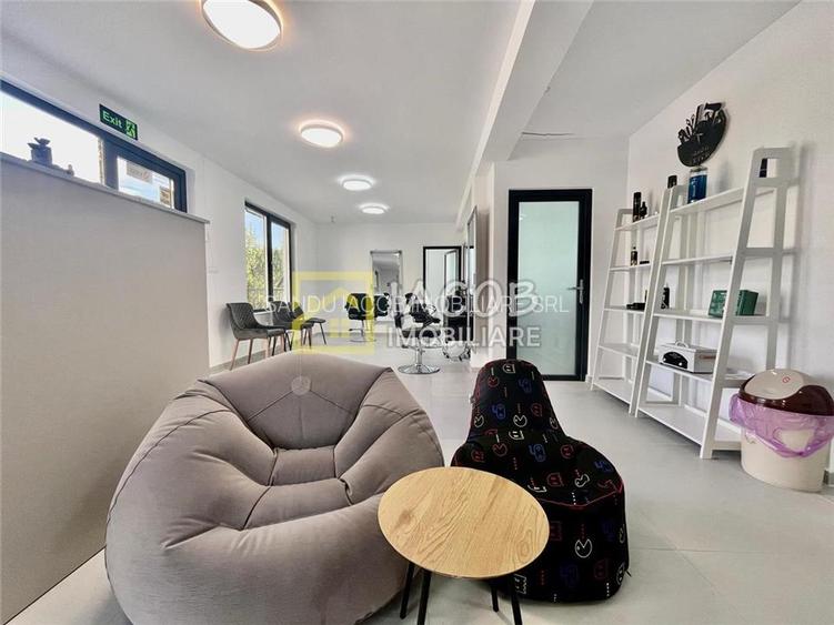 De inchiriat - Scaun/camera in incinta salonului, Zona Alecu Russo, Bacau - 9