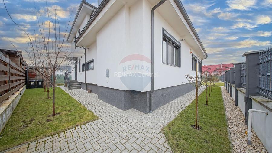 Casă premium cu 270 mp utili, 7 camere ,curte generoasă în Bartolomeu - 37
