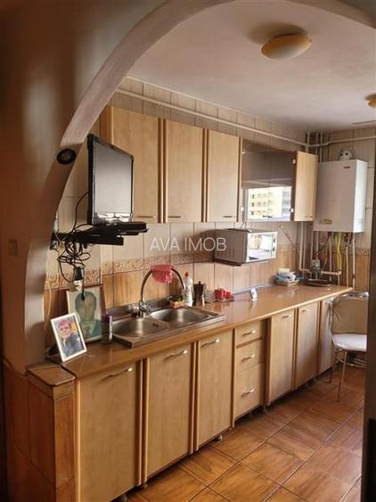 Apartament 3 semidecomandat, zona Orizont - 5