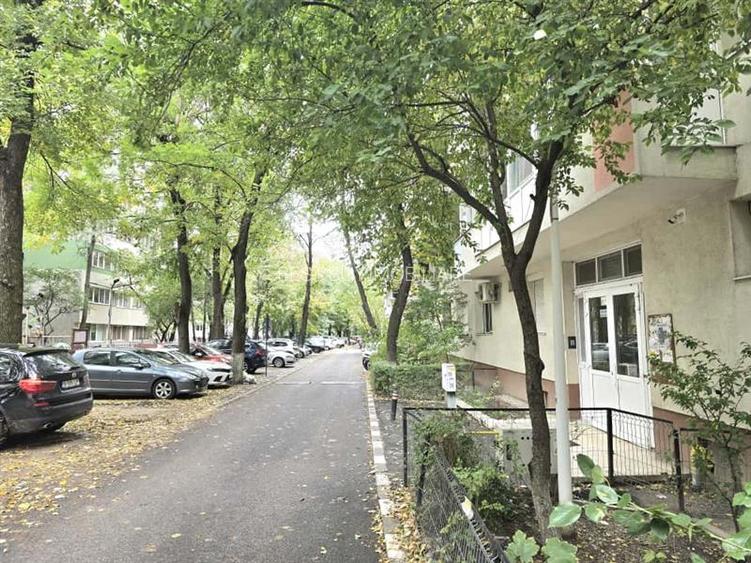 AP.2 CAM ET.3/7 VEDERE SPATE SECTOR 1 ION MIHALACHE METROU 1 MAI - 7