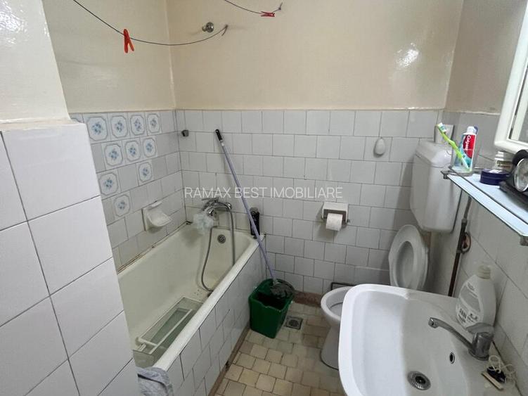 Titan, 5 minute metrou Costin Georgian, piata Minis, - 3