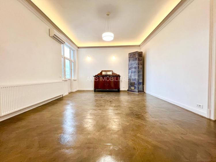 SPATIU DEOSEBIT VILA / PARTIAL MOBILAT SI UTILAT - 2