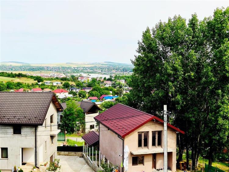 Casa de vanzare cu priveliste frumoasa - 17