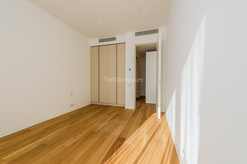 NEO MAMAIA B3.3 - 21