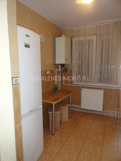 De inchiriat ( vanzare)2 camere  zona INDEPENDENTEI  Hristo Botev mobilat - 11