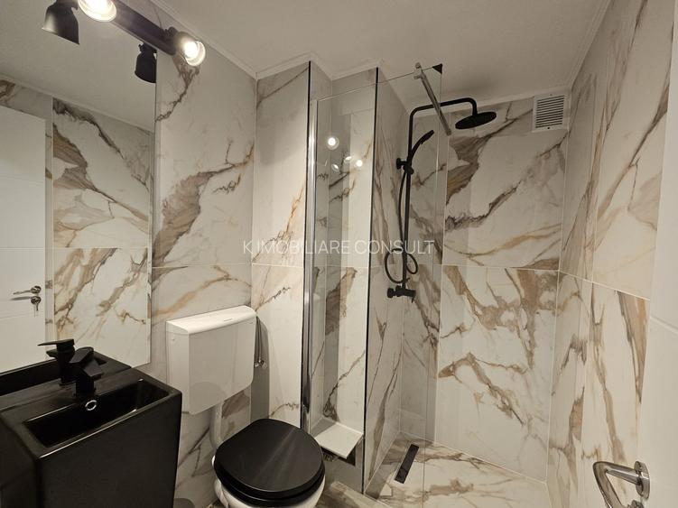 Piata ROMANA- Coloane - 3