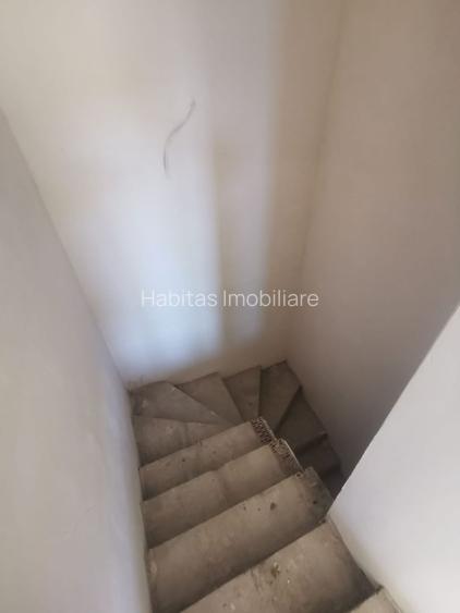 Casa individuala cu terasa,panorama spre lac, garaj, teren 300mp - 17