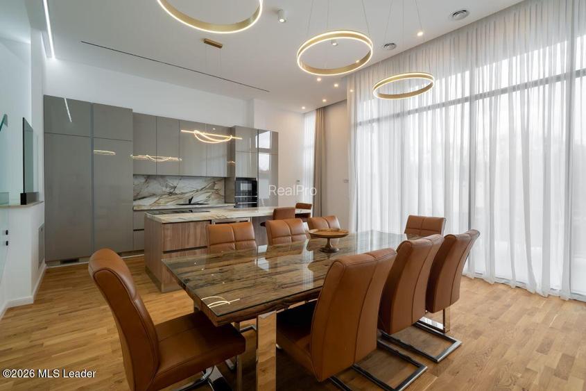 Iancu Nicolae - Vila high-end pe malul lacului, Gradina cu Ponton - 11