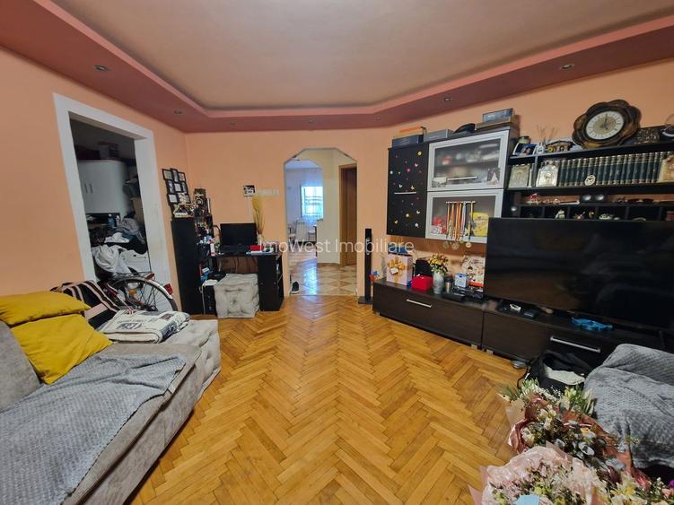 Soarelui | 3 Camere | Etaj 1 | Centrala proprie | Boxa - 3