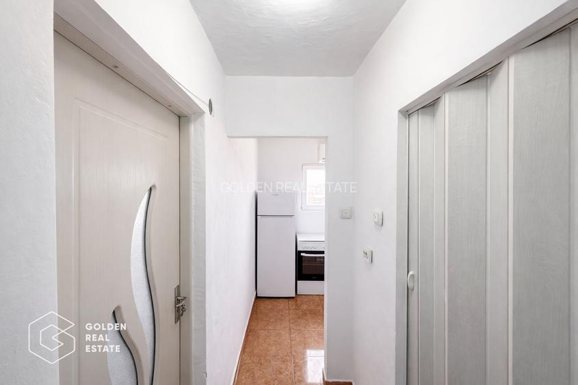 Apartament recent renovat, o camera, Piata Mica, balcon, etaj 4 - 8