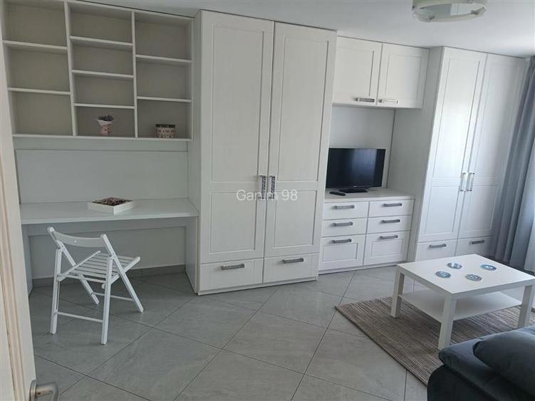 Apartament 2 camere ,54 mp, zona Mausoleu Sud - supermarket Paco , renovat compl - 2