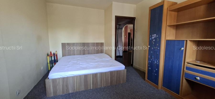 Apartament cu 3 camere - zona semicentrala - 11