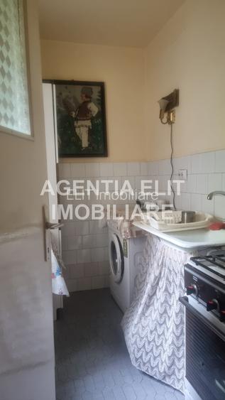 Garsoniera, zona Capat 1, etaj 1 - 4