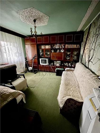 LUGOJULUI - 3 CAMERE - 2 BAI - 2 BALCOANE - CENTRALA PROPRIE - DECOMANDAT - BOXA - 3