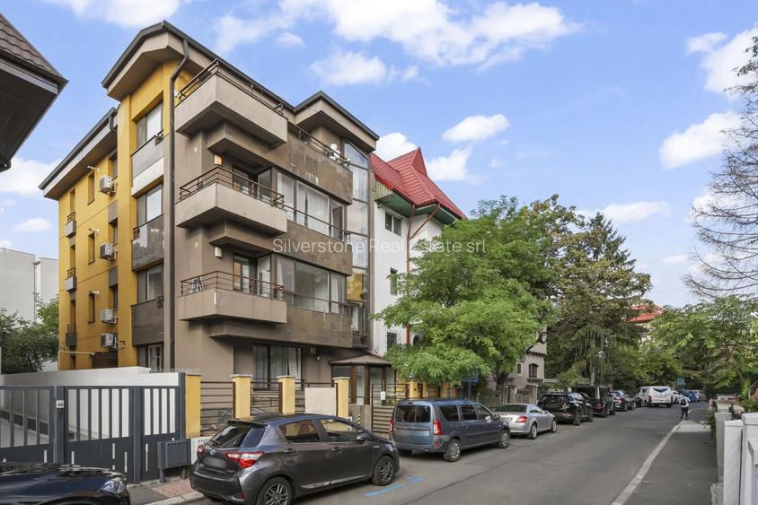 3 Splendid in Primaverii etaj 2 din 3, in bloc butic,  parcare - 16