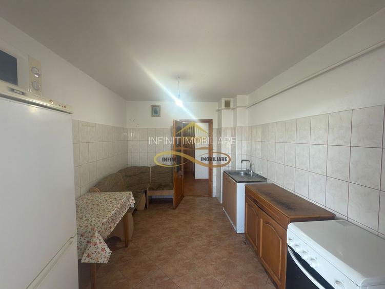 De vanzare apartament 3 camere decomandate Republicii Bacau - 5