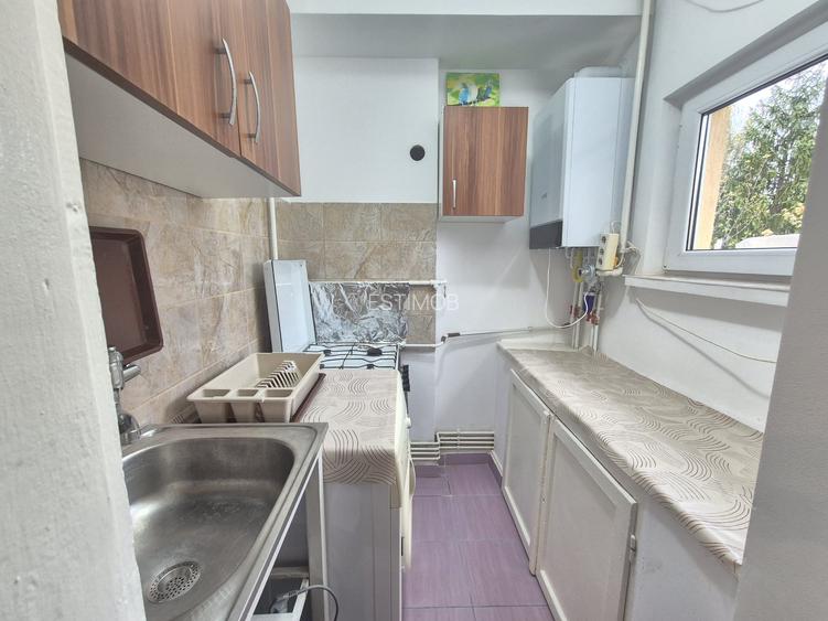 Inchiriere garsoniera cocheta mobilata si utilata zona Centrul Civic AFI Brasov - 15