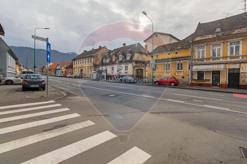 COMISION 0%|Oază de eleganță în Centrul Istoric: Apartament 4 camere!! - 42