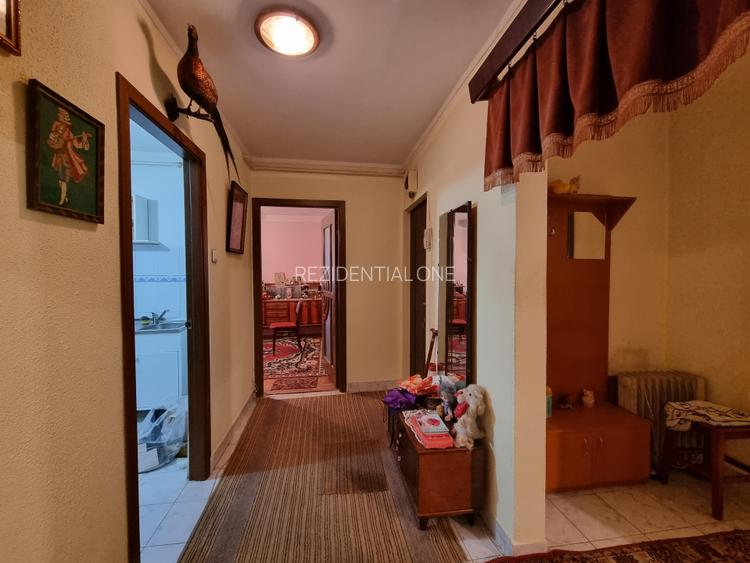 Apartament 3 camere decomandate/doua bai/etaj 2/Restaurant Miorita  - 3